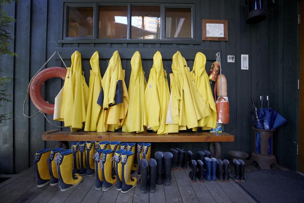 Middle Beach Lodge Tofino Exterior photo